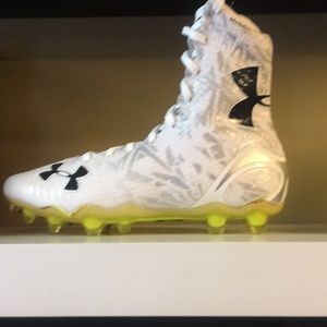 Under armour football/soccer cleats